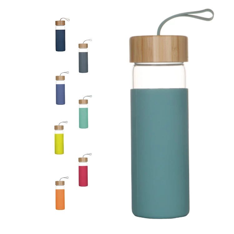 Chai nước thủy tinh Borosilicate cao 550ml 2024 có tay áo bằng silicon và nắp tre